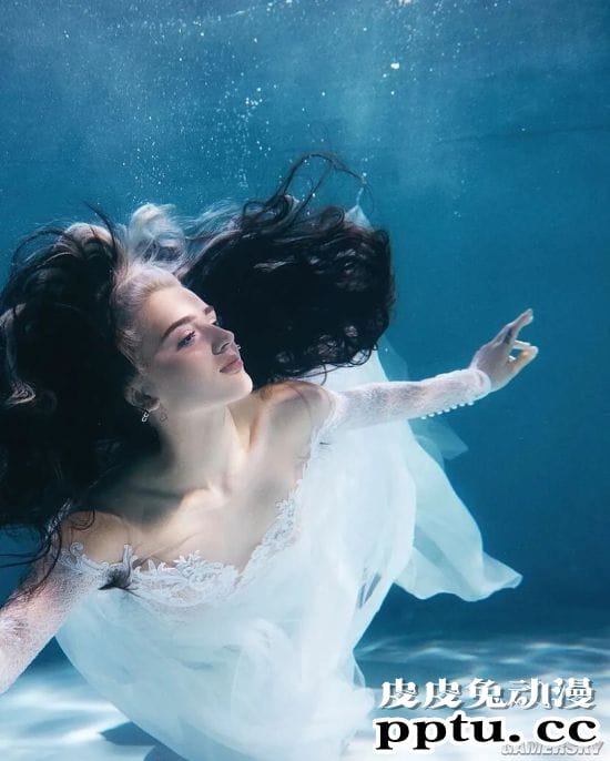 21岁走红的俄罗斯网红辣妹 战斗民族的抖音女王Dina Saeva