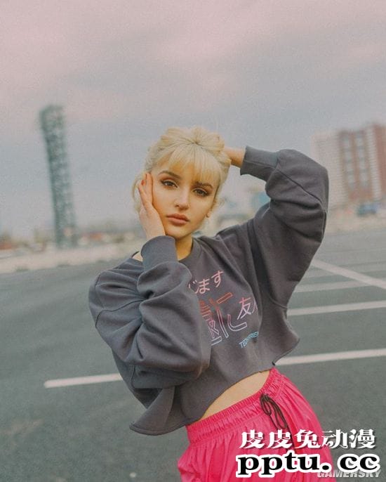 21岁走红的俄罗斯网红辣妹 战斗民族的抖音女王Dina Saeva