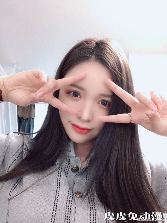 日本性感靓模变身职业赛车手 对汽车疯狂迷恋