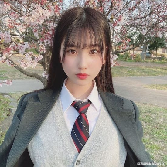 饱满嫩腿制服写真初公开 18岁神颜混血写真偶像森嶋あんり