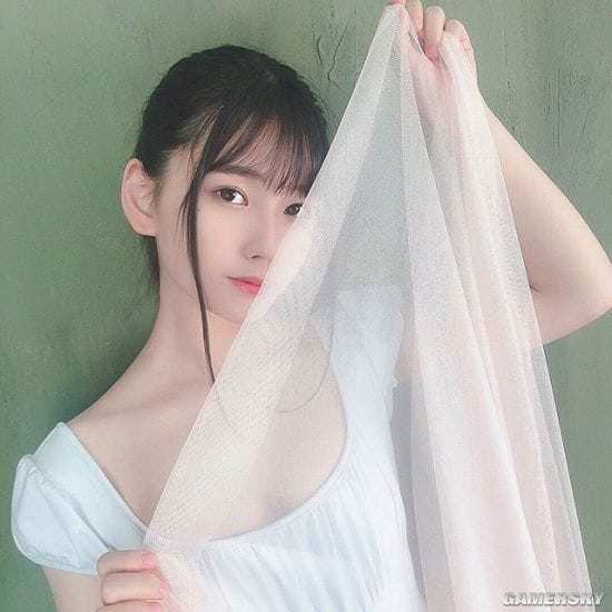 饱满嫩腿制服写真初公开 18岁神颜混血写真偶像森嶋あんり