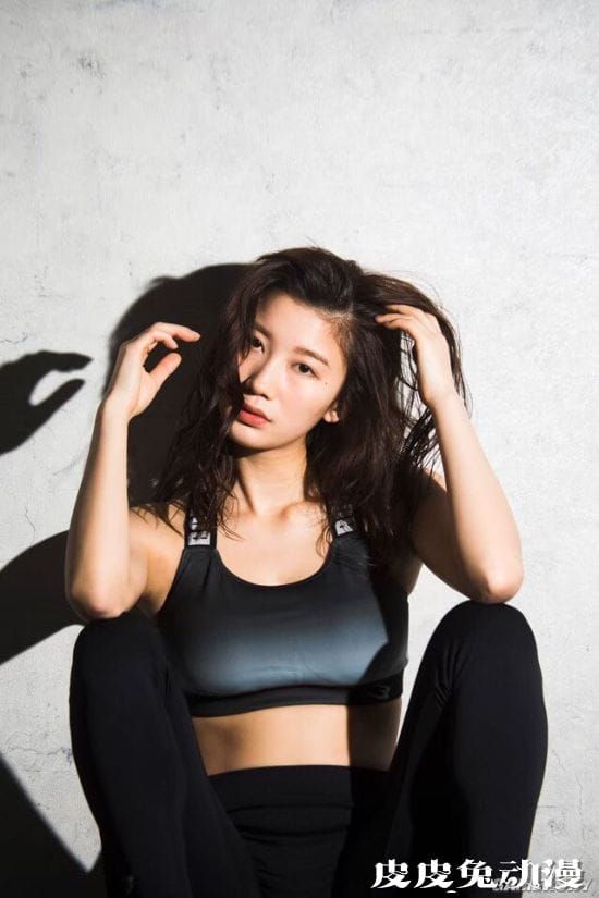 轻熟魅力的超强body 发育过好的写真偶像小仓优香