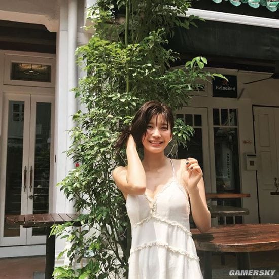 轻熟魅力的超强body 发育过好的写真偶像小仓优香