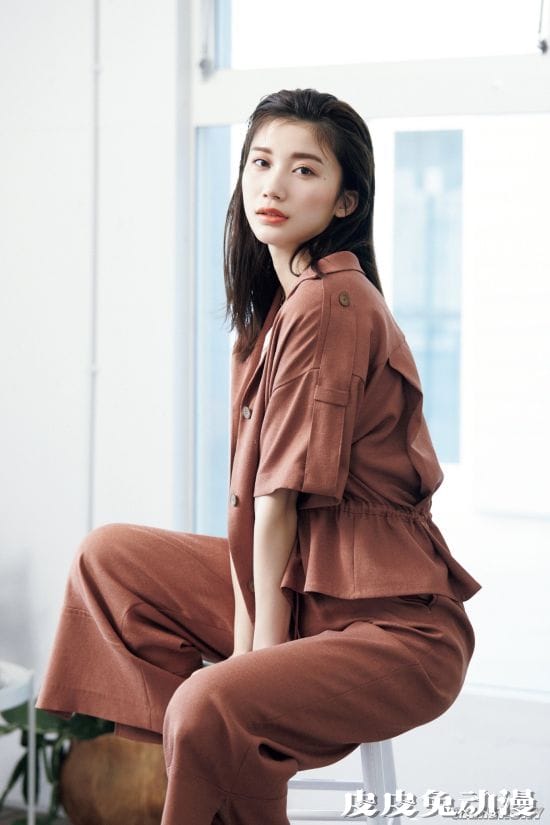 轻熟魅力的超强body 发育过好的写真偶像小仓优香