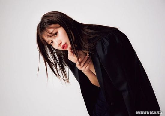 轻熟魅力的超强body 发育过好的写真偶像小仓优香