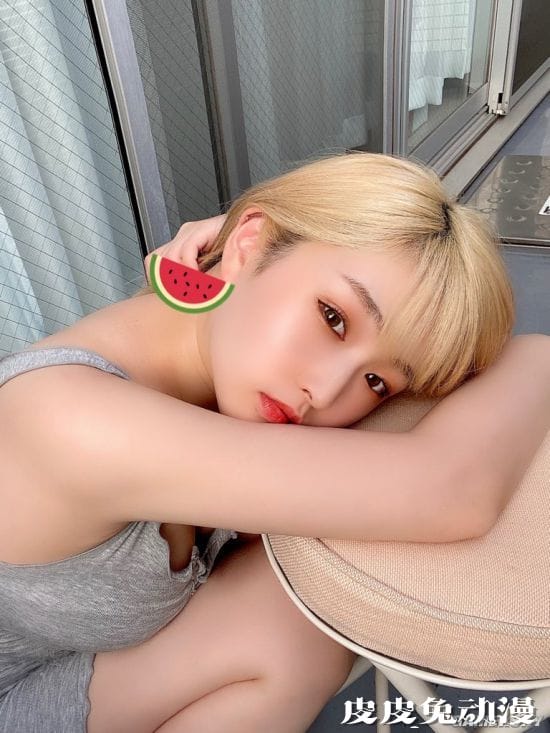 控制不住的视线聚焦 日本素人女主播竟是游戏宅-皮皮兔动漫