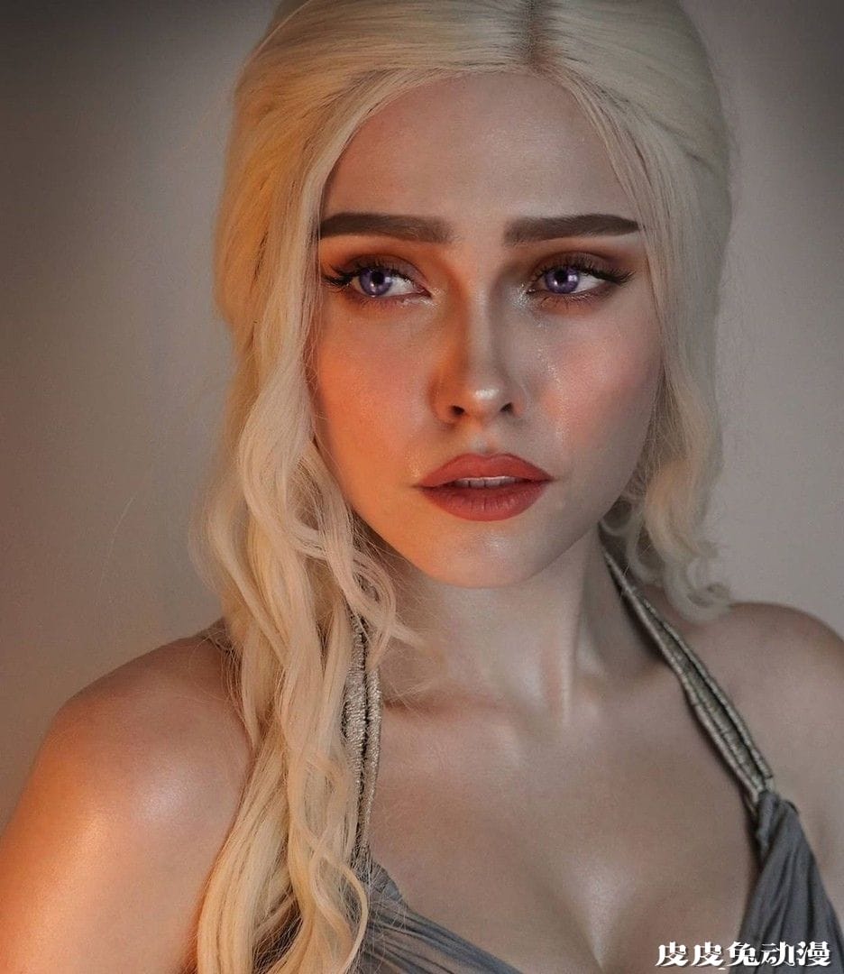 性转但丁与黑丝2B小姐姐 一周大师级CosPlay赏