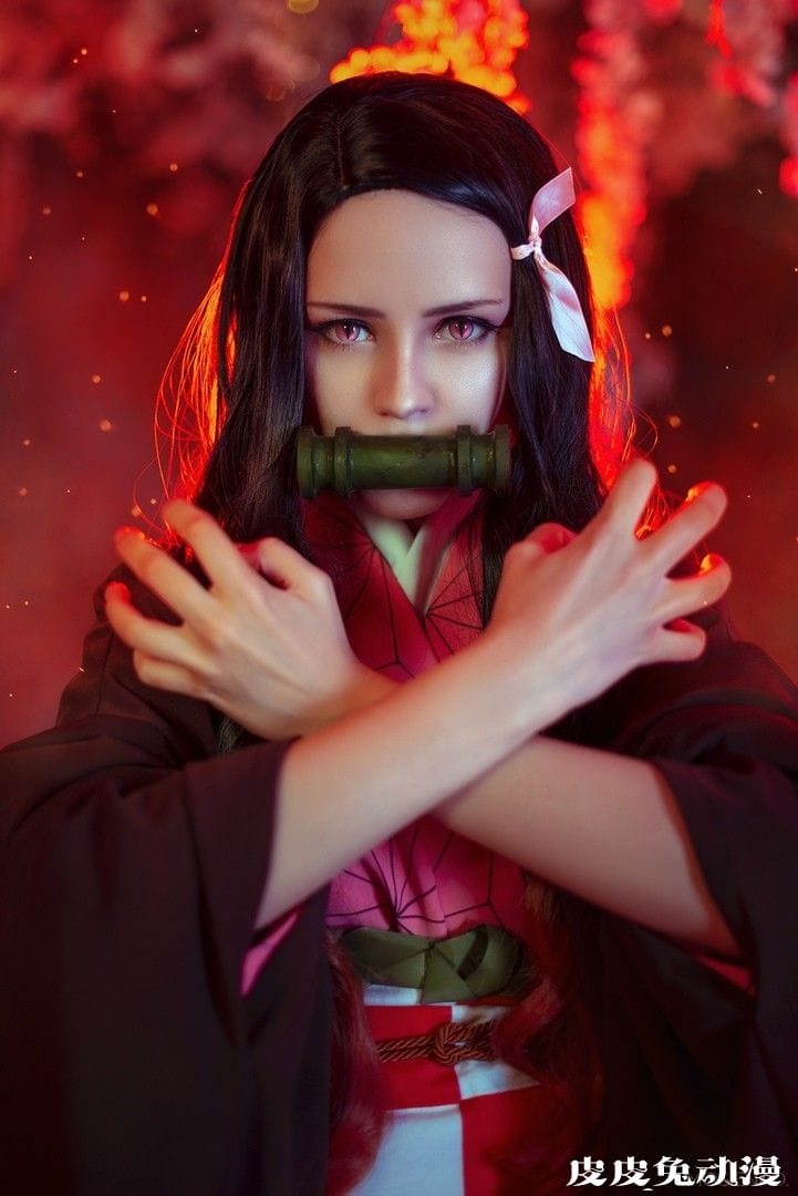 性转但丁与黑丝2B小姐姐 一周大师级CosPlay赏