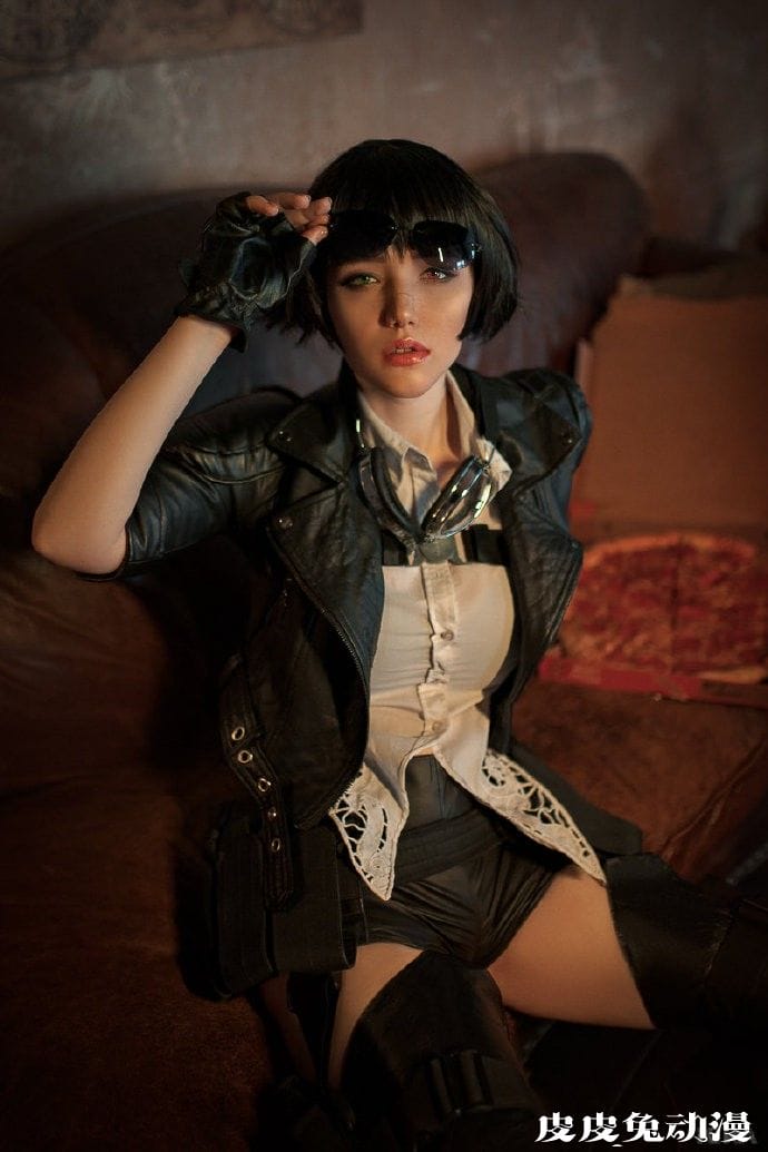 性转但丁与黑丝2B小姐姐 一周大师级CosPlay赏