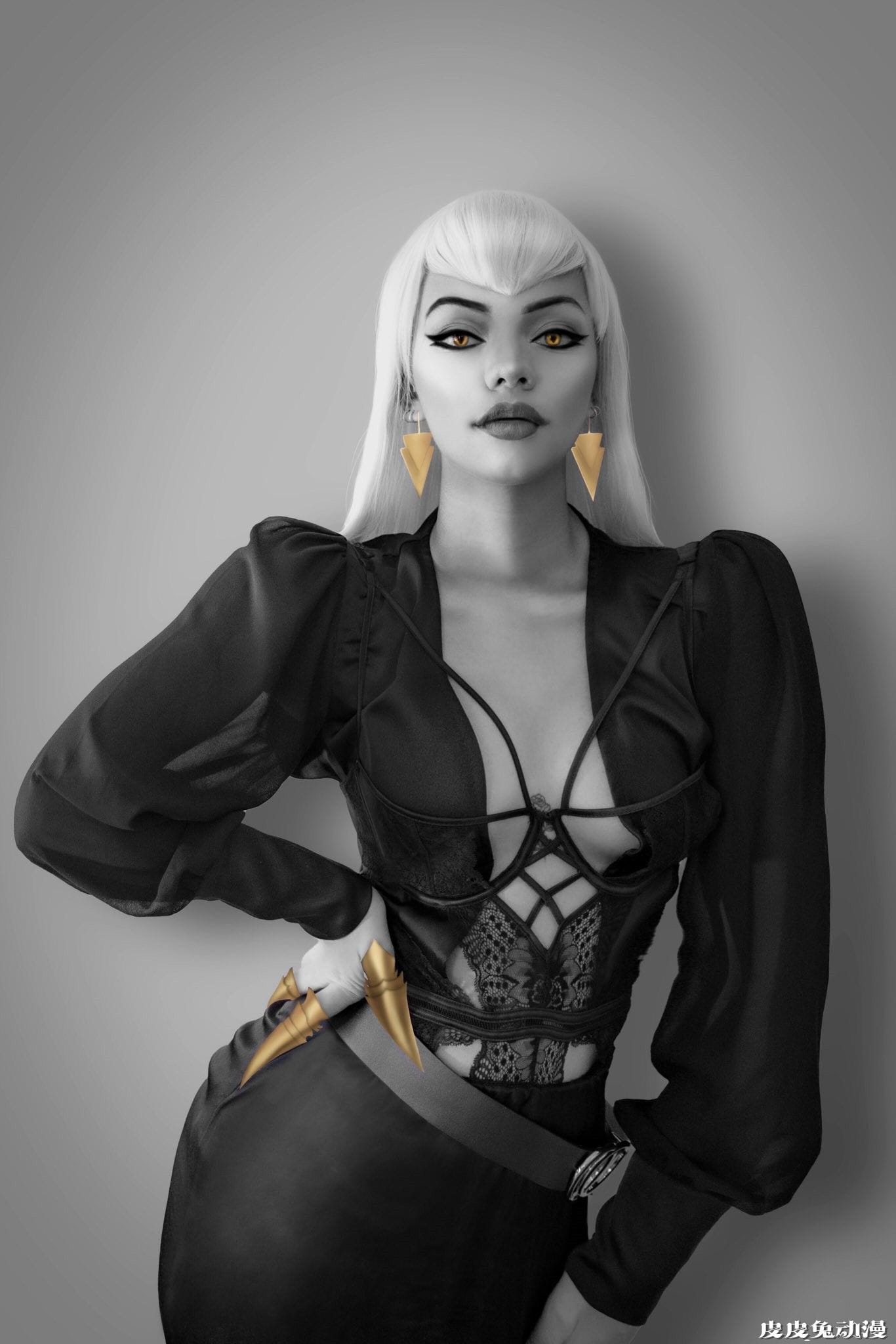 性转但丁与黑丝2B小姐姐 一周大师级CosPlay赏