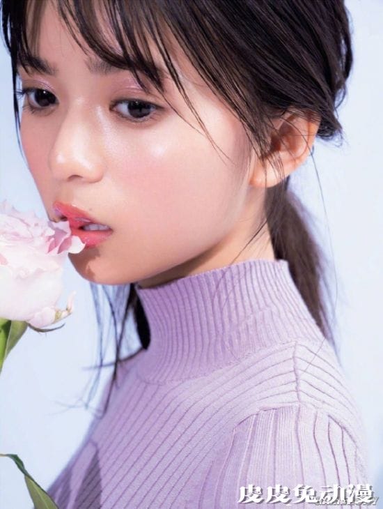 斋藤飞鸟近期杂志写真美照 邻家少女的性感姿态