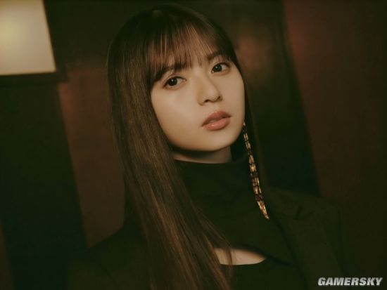 斋藤飞鸟近期杂志写真美照 邻家少女的性感姿态