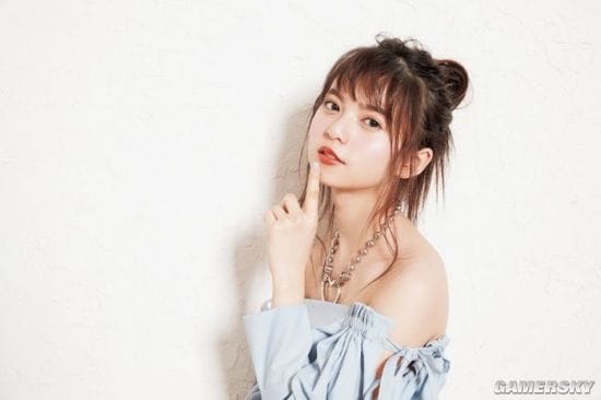 斋藤飞鸟近期杂志写真美照 邻家少女的性感姿态