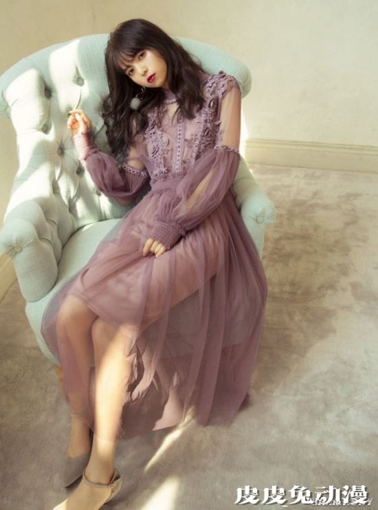 斋藤飞鸟近期杂志写真美照 邻家少女的性感姿态