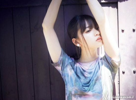 斋藤飞鸟近期杂志写真美照 邻家少女的性感姿态