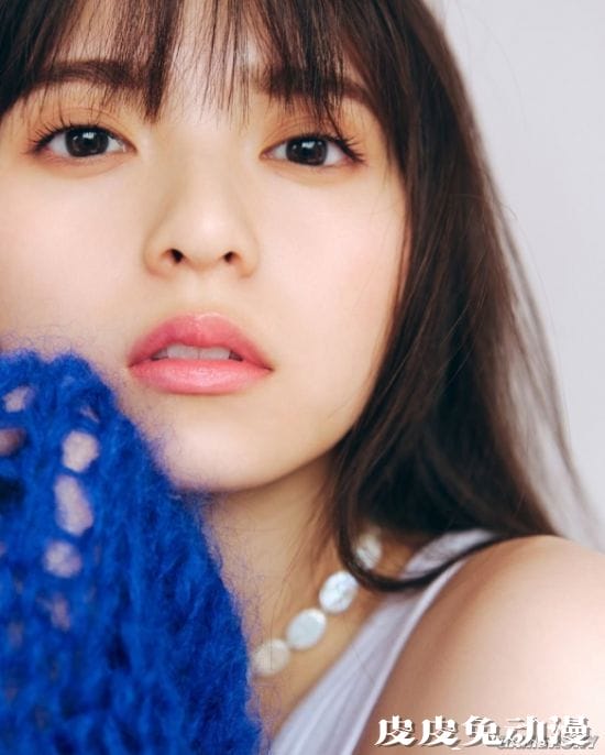 斋藤飞鸟近期杂志写真美照 邻家少女的性感姿态