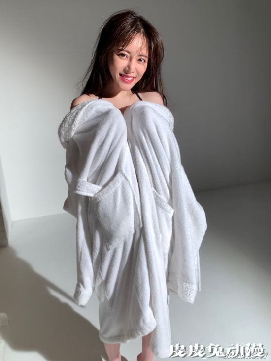 魔鬼身材搭配魔鬼的食量 日本最美吃货女主播谷亜沙子