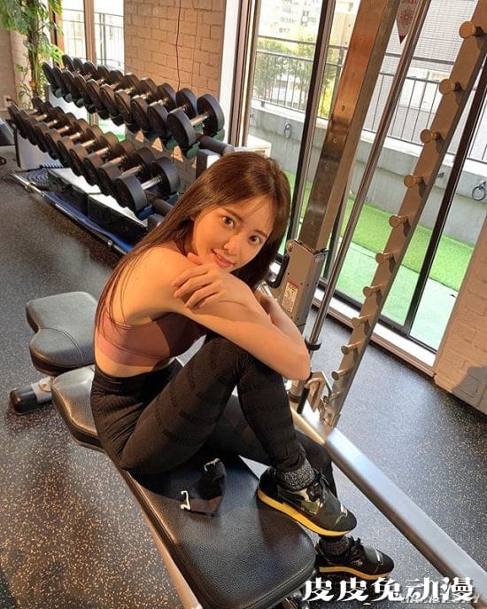 魔鬼身材搭配魔鬼的食量 日本最美吃货女主播谷亜沙子