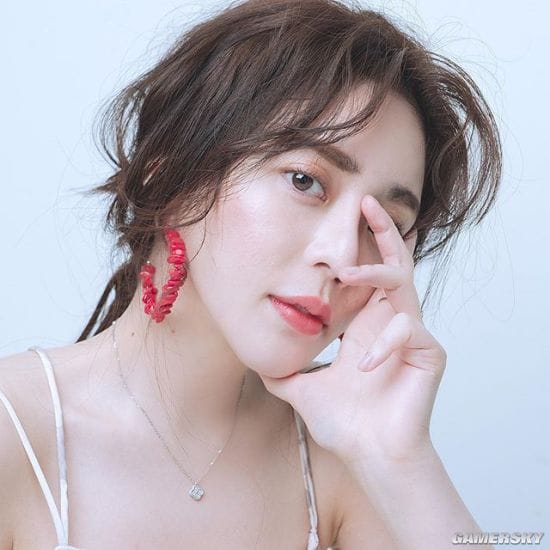 魔鬼身材搭配魔鬼的食量 日本最美吃货女主播谷亜沙子