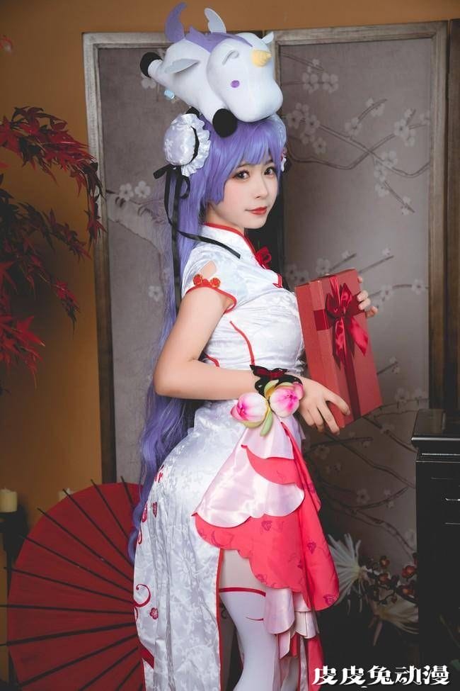 卡哇伊COSER妹子肃雨雨雨COS《碧蓝航线》独角兽旗袍图片合集
