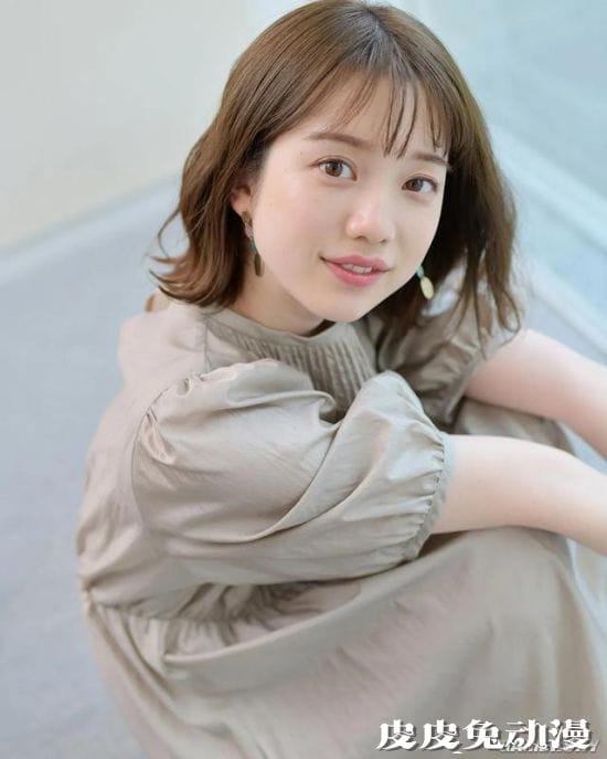 甜美姨母笑秒杀直男粉丝 日本顶级女主播弘中绫香