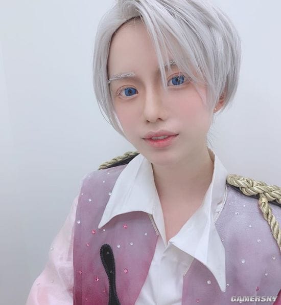 甜美姨母笑秒杀直男粉丝 日本顶级女主播弘中绫香