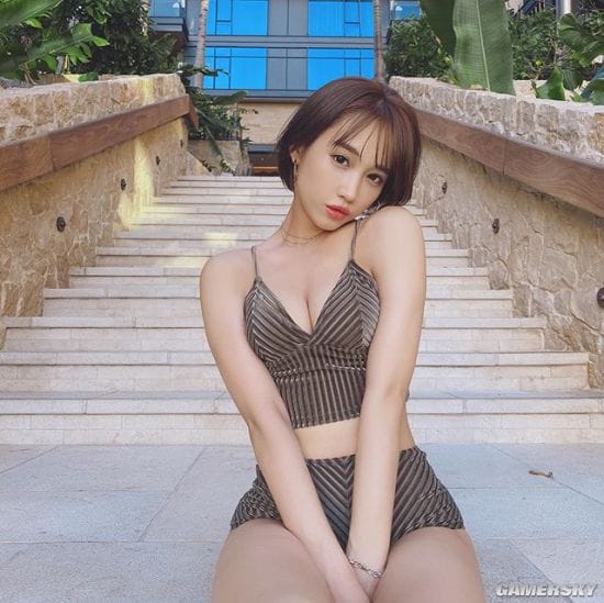 极品I字腿混血正妹 美臀派清纯系写真女星冈田纱里