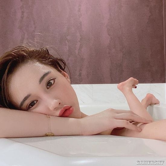 极品I字腿混血正妹 美臀派清纯系写真女星冈田纱里