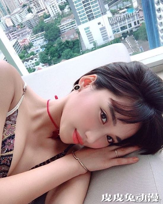 极品I字腿混血正妹 美臀派清纯系写真女星冈田纱里