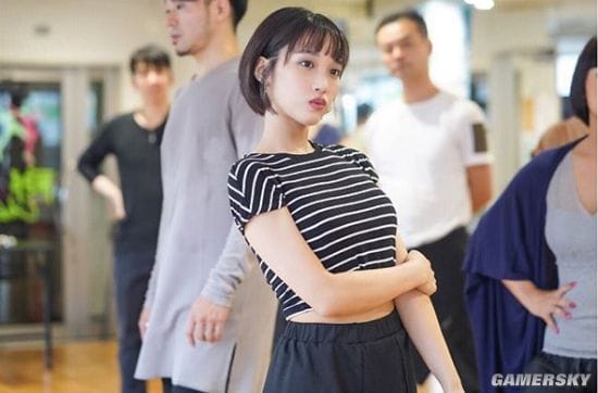 极品I字腿混血正妹 美臀派清纯系写真女星冈田纱里