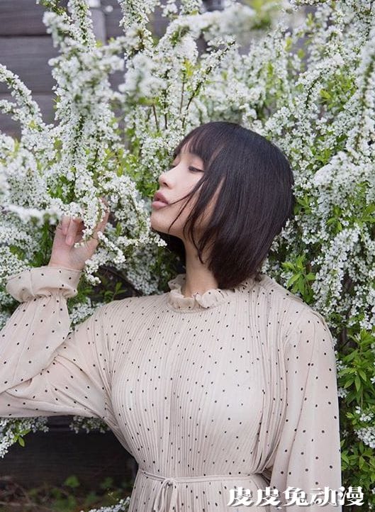 极品I字腿混血正妹 美臀派清纯系写真女星冈田纱里