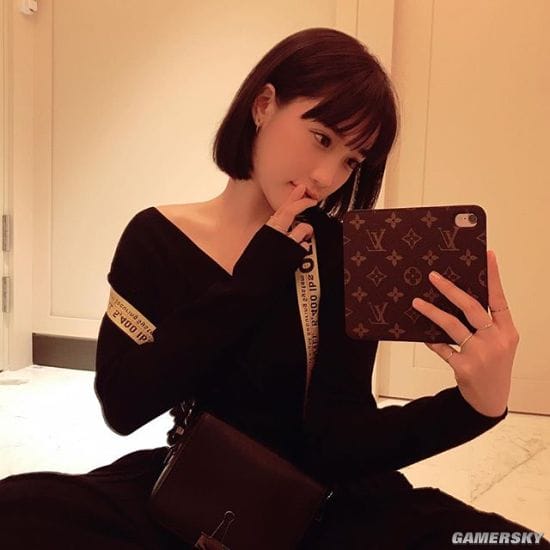 极品I字腿混血正妹 美臀派清纯系写真女星冈田纱里