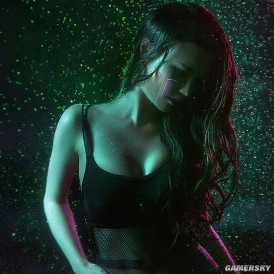 俄妹COS《血源》人偶妹子 精致娃娃脸完美还原