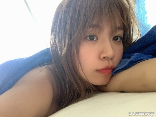 散发轻熟魅力的魔鬼身材 日本写真女星菜乃花