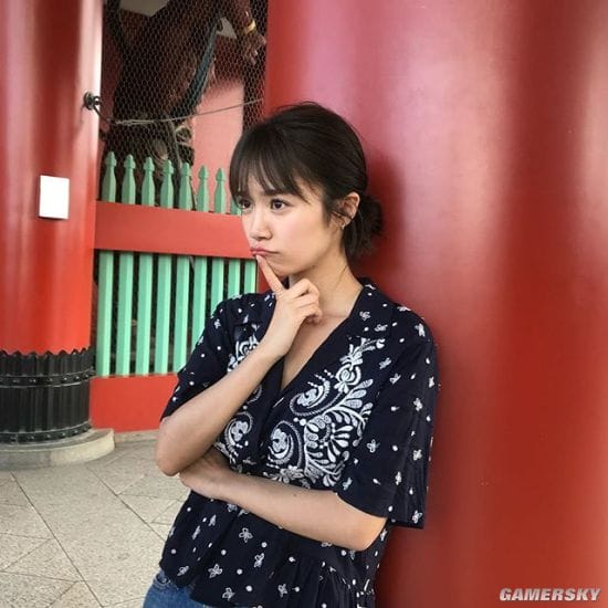 散发轻熟魅力的魔鬼身材 日本写真女星菜乃花