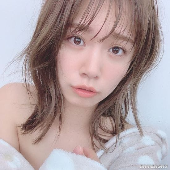 散发轻熟魅力的魔鬼身材 日本写真女星菜乃花