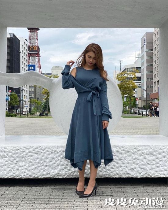 焦糖色美体好想咬一口！来自北海道的极品网红美月