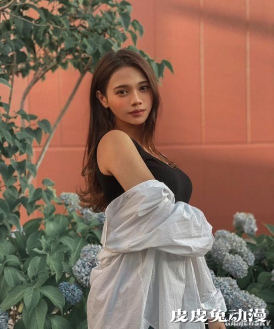 焦糖色美体好想咬一口！来自北海道的极品网红美月