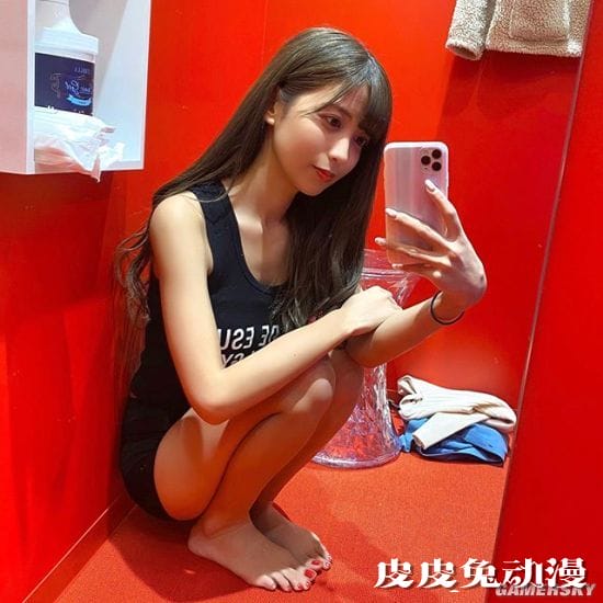 日本21岁妹子为父还债800万日元 还成为了油管主播