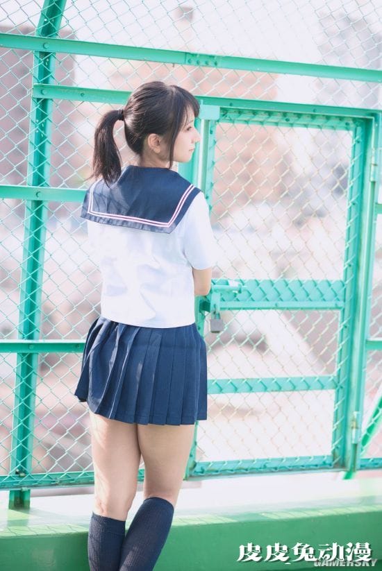 绝对领域的狂欢 推特迷你短裙日画师与COSER晒美照