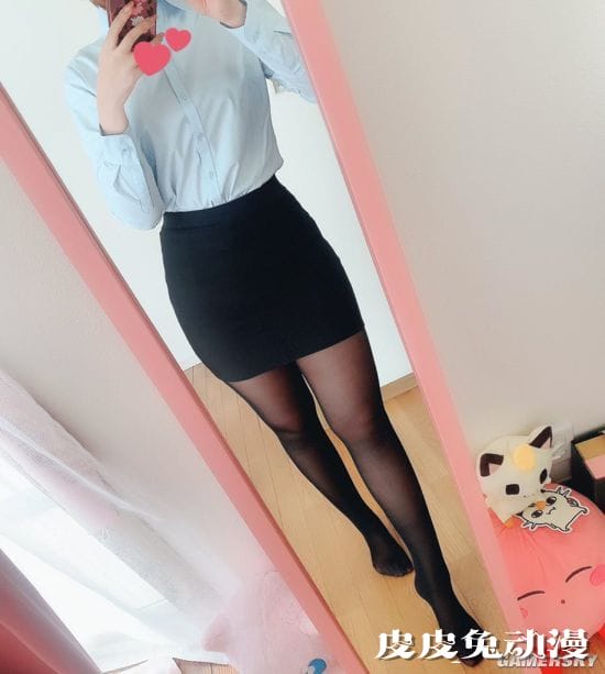 绝对领域的狂欢 推特迷你短裙日画师与COSER晒美照