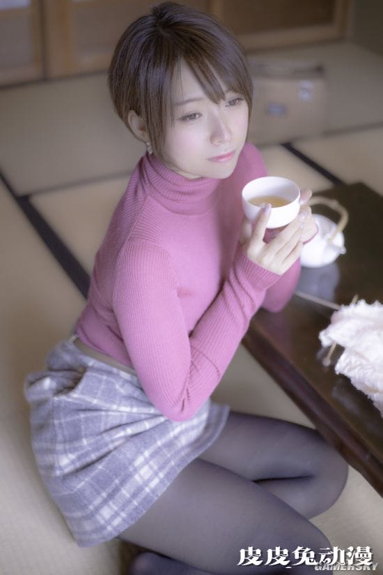 绝对领域的狂欢 推特迷你短裙日画师与COSER晒美照