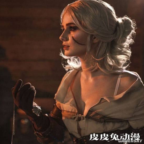 俄妹COS《巫师3》希里 薄纱下的神秘美体