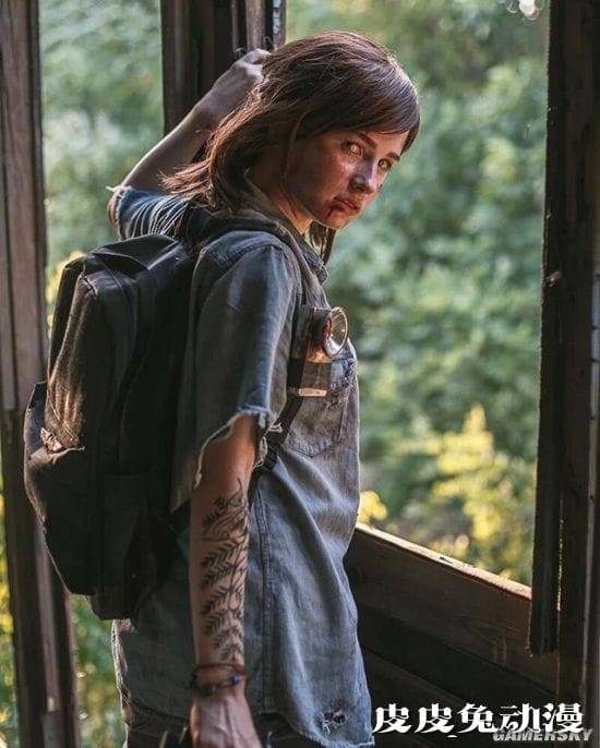 俄妹COS《巫师3》希里 薄纱下的神秘美体