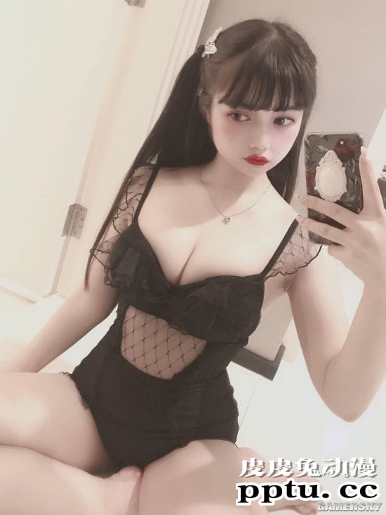 浑圆蕾丝好可口！萝莉塔风美少女村田实果子