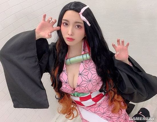 COS《鬼灭之刃》的九位日本女星 祢豆子从小到大