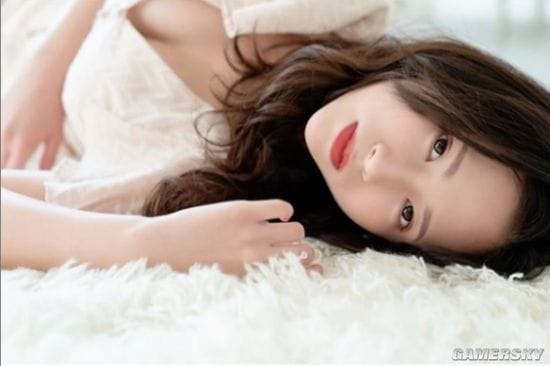 女大学生出道写真偶像 高学历樱花妹街山美穗