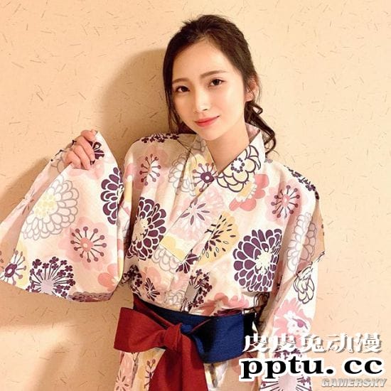 女大学生出道写真偶像 高学历樱花妹街山美穗