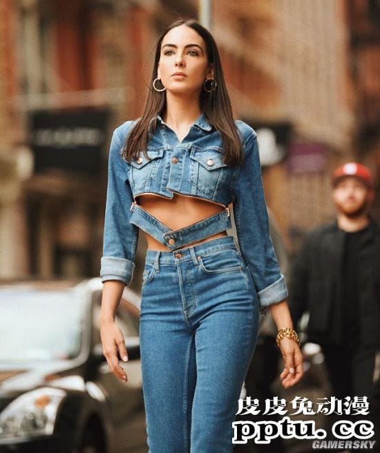 修长身姿简直是性感化身 哥伦比亚绝色模特美照再临