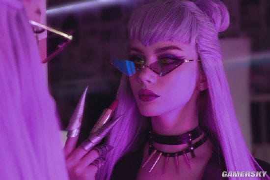 俄妹COS《LOL》KDA女团伊芙琳 深V及腰完美还原